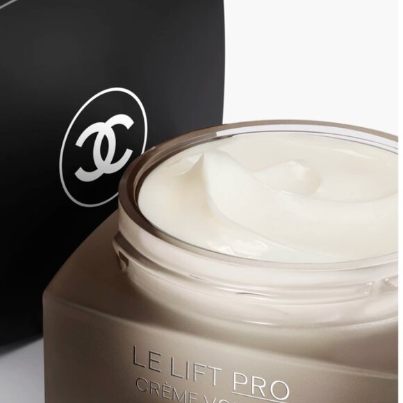 Authentic Chanel Le Lift Pro Creme Volume Anti Aging Face Cream 1.7oz SEALED - Picture 2 of 9